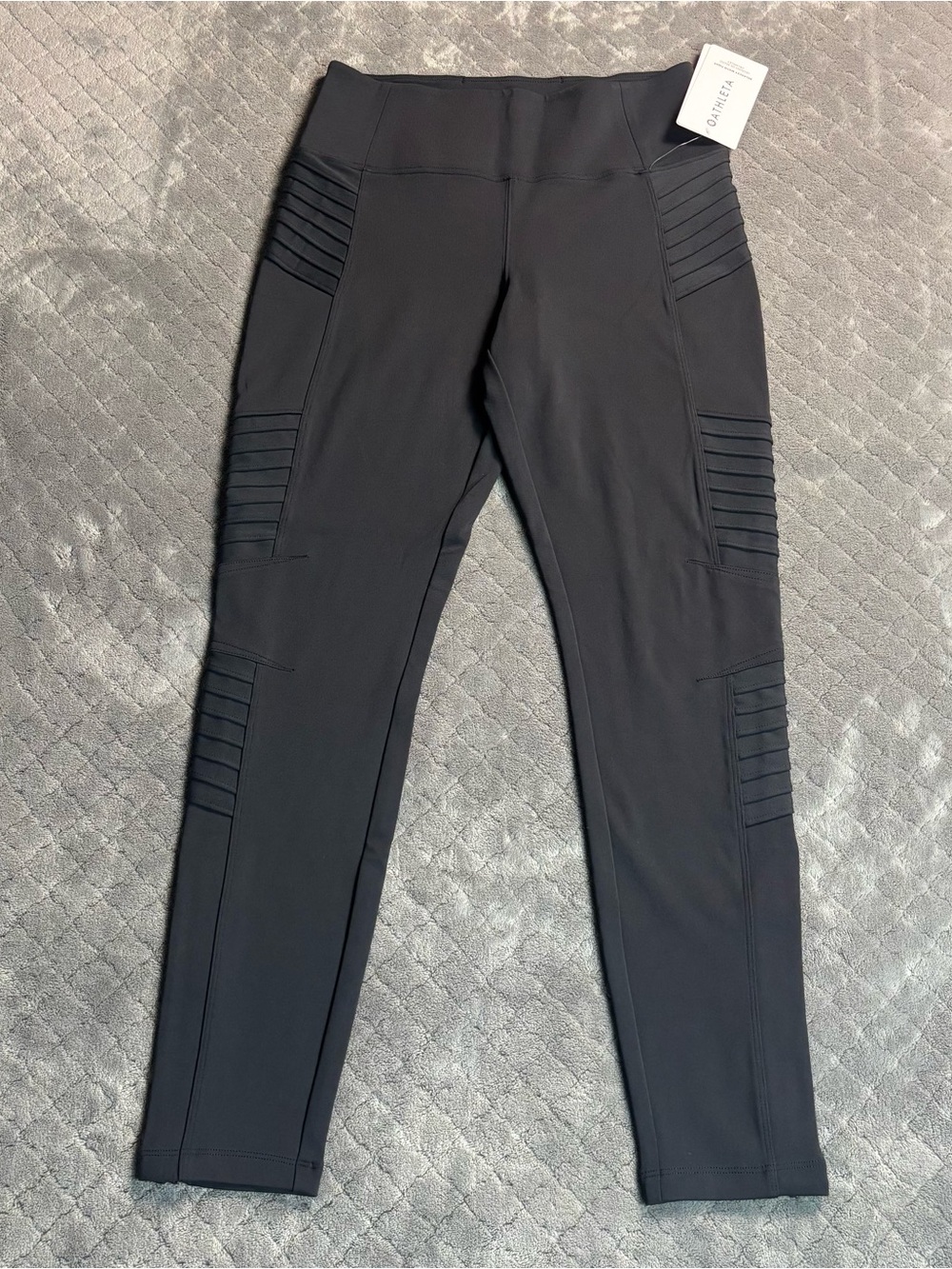 Athleta Delancey Moto Tight
Leggings Black Size M NWT
598323-00 High Rise